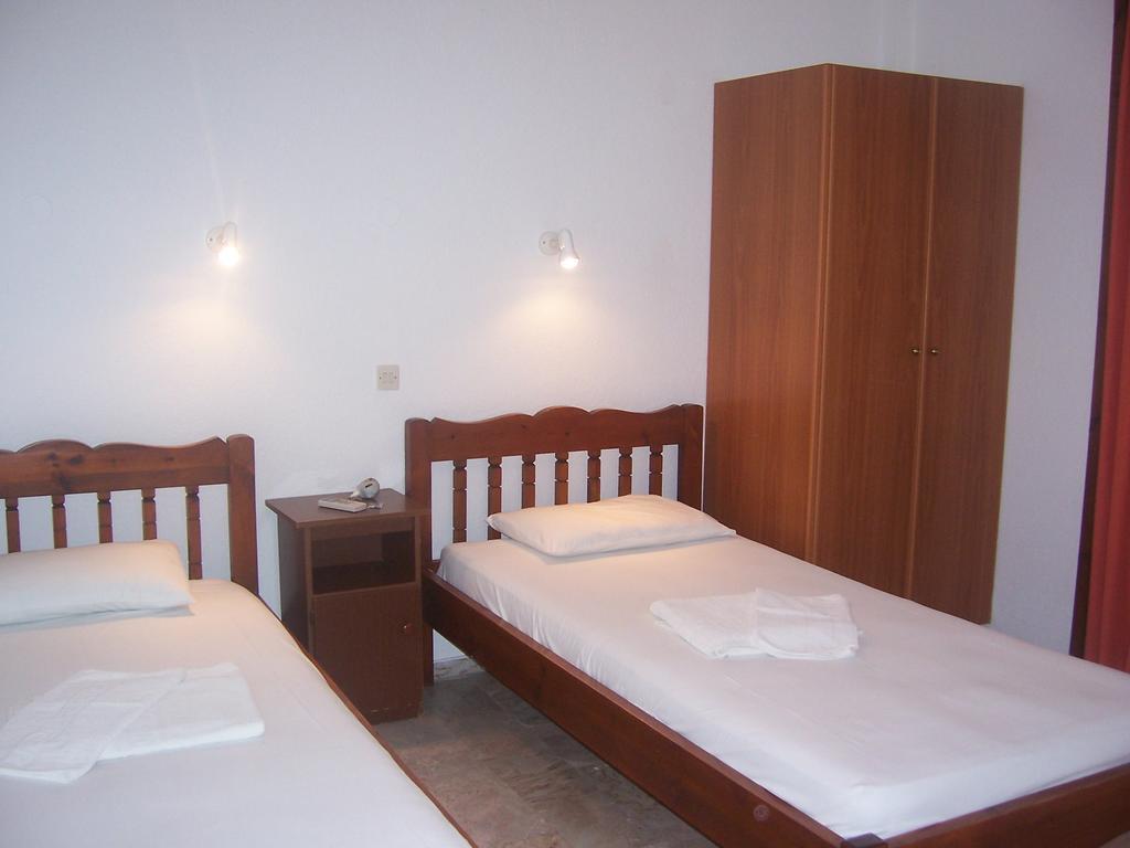 Milina Apartments * Milína